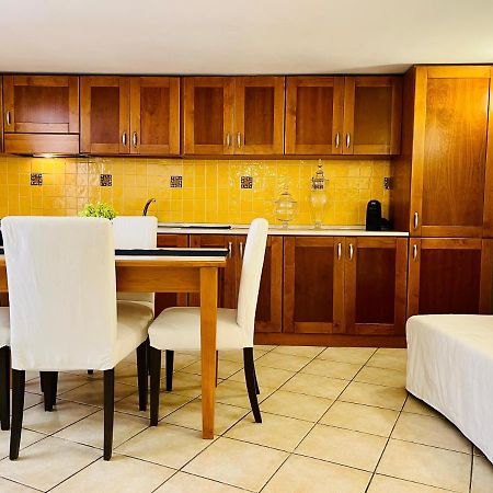 Gesu Nuovo Apartment Nápoly Kültér fotó